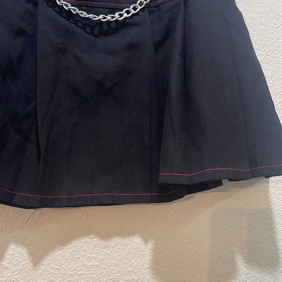 Royal Bones By Tripp Black & Red Chain Pleated Skirt M - Picture 5 of 9